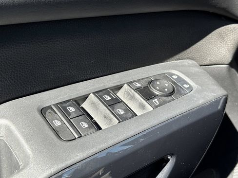 Certified 2023 Nissan Pathfinder SV FWD image 26