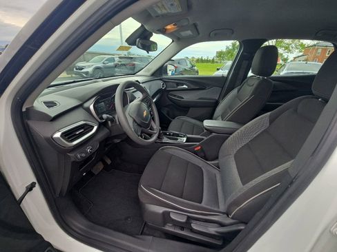 Used 2022 Chevrolet TrailBlazer LS FWD image 12