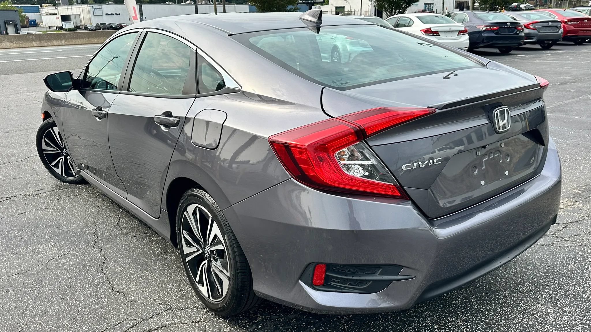 Used 2017 Honda Civic EX-T image 7