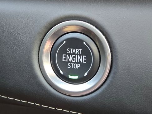 Used 2024 Cadillac Escalade Sport Platinum w/ LPO, ONYX Package AWD/4WD image 36