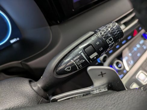 Used 2024 Hyundai Palisade Calligraphy image 16