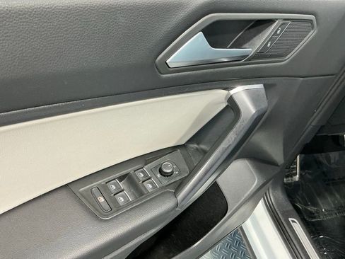 Used 2021 Volkswagen Tiguan SE R-Line image 47
