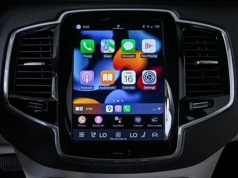 Certified 2024 Volvo XC90 T8 Plus w/ Protection Package Premier AWD/4WD image 18