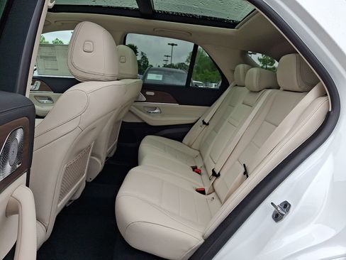 New 2026 Mercedes-Benz GLE 450 4MATIC image 6