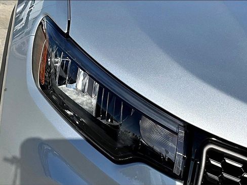 New 2026 Jeep Compass Latitude image 16