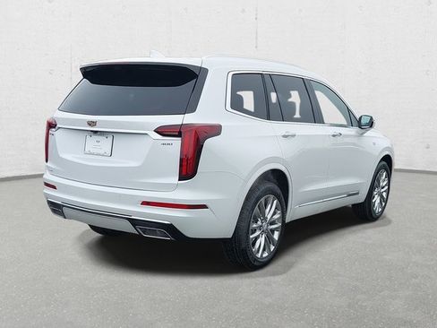 Used 2025 Cadillac XT6 Premium Luxury w/ Technology Package image 5