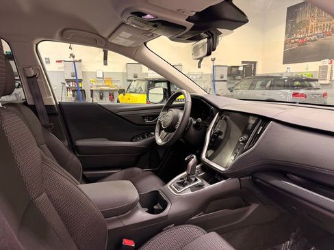 Used 2025 Subaru Outback Premium image 28