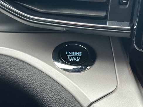 Used 2023 Ford Explorer XLT w/ Equipment Group 202A image 21