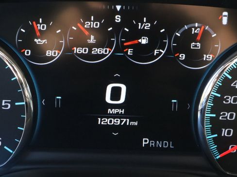 Used 2019 GMC Yukon XL Denali w/ Open Road Package image 24