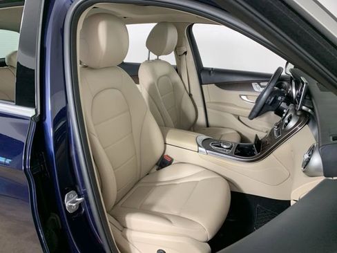 Used 2019 Mercedes-Benz GLC 300 4MATIC image 38