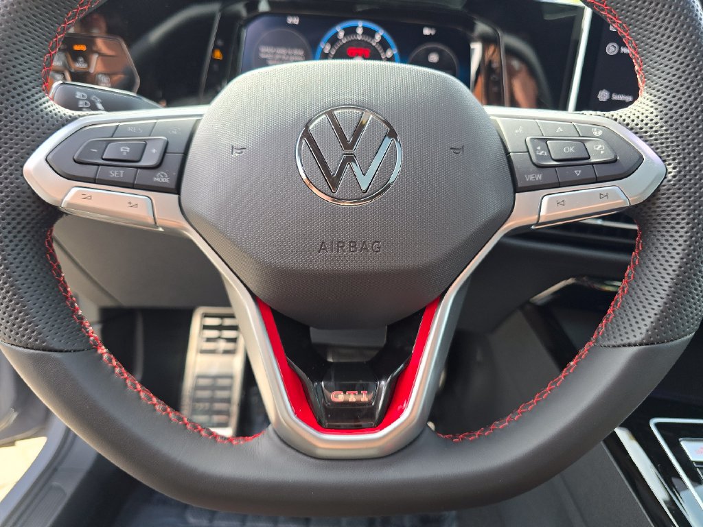 New 2026 Volkswagen GTI SE FWD image 22