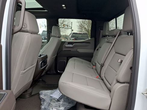 New 2026 GMC Sierra 1500 SLT w/ SLT Premium Plus Package AWD/4WD image 6