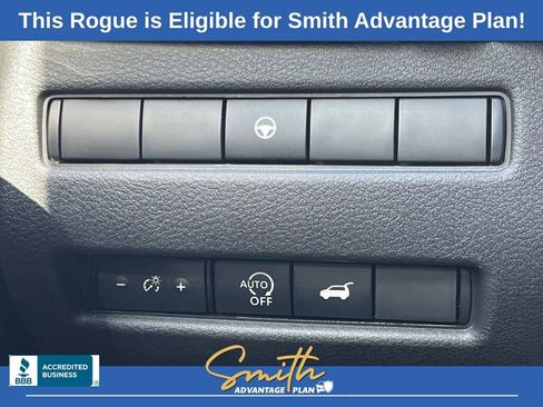Used 2025 Nissan Rogue SL image 14