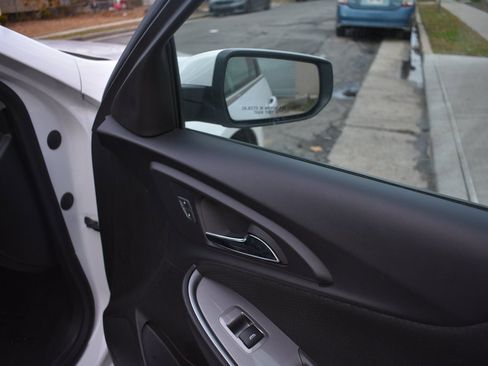 Used 2024 Chevrolet Malibu LT image 23