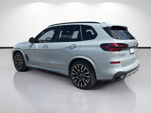 Used 2024 BMW X5 xDrive50e w/ M Sport Package AWD/4WD image 5