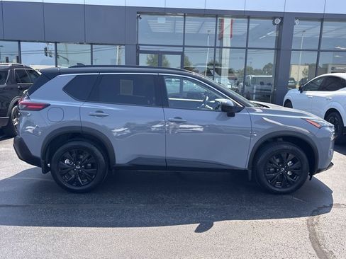 Certified 2023 Nissan Rogue SV w/ SV Premium B Package FWD image 2