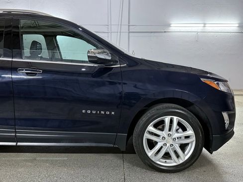 Used 2021 Chevrolet Equinox Premier AWD/4WD image 5