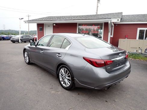 Used 2018 INFINITI Q50 Luxe w/ Essential Package (3.0T Luxe) AWD/4WD image 4