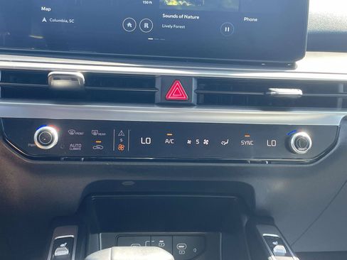 Used 2025 Kia Sorento EX FWD image 28