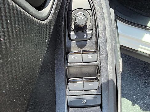 Used 2025 Subaru Crosstrek 2.5i Wilderness w/ Wilderness Package image 10