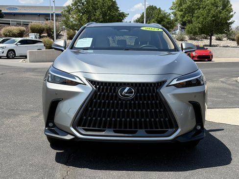 Used 2024 Lexus NX 250 FWD image 3
