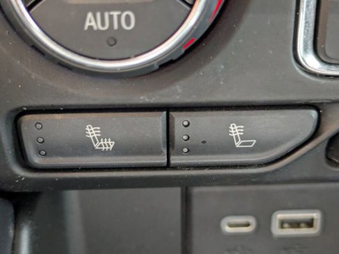 Used 2021 Chevrolet Tahoe Z71 w/ Z71 Signature Package image 24