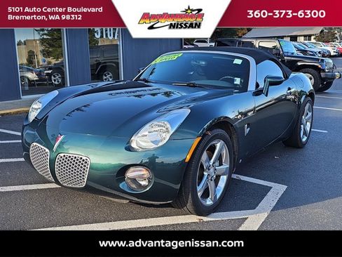 Used 2006 Pontiac Solstice Convertible w/ Premium Package image 1