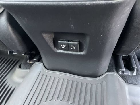 Used 2020 Toyota RAV4 XLE w/ Convenience Package AWD/4WD image 26