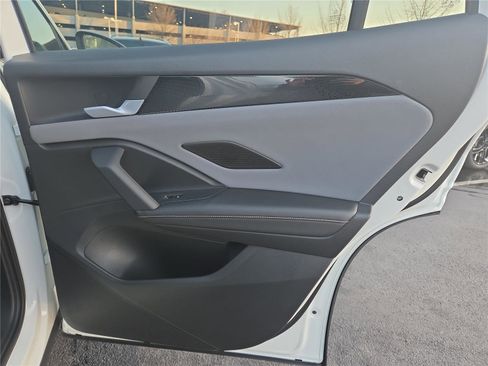 New 2026 Volkswagen Tiguan SE image 30