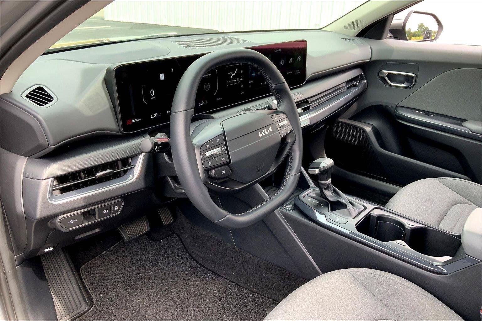 Used 2025 Kia K4 EX FWD image 12