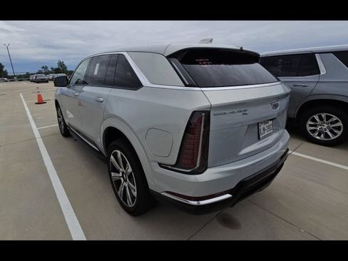 Used 2025 Cadillac Escalade IQ Luxury 1 w/ Smart Trailering package AWD/4WD image 4