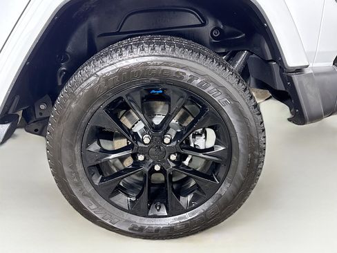 Used 2023 Jeep Wrangler Unlimited Sahara w/ Cold Weather Group image 27