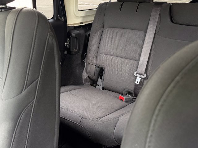 Used 2019 Jeep Wrangler Unlimited Sahara AWD/4WD image 15