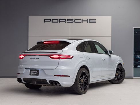 Certified 2023 Porsche Cayenne GTS AWD/4WD image 7