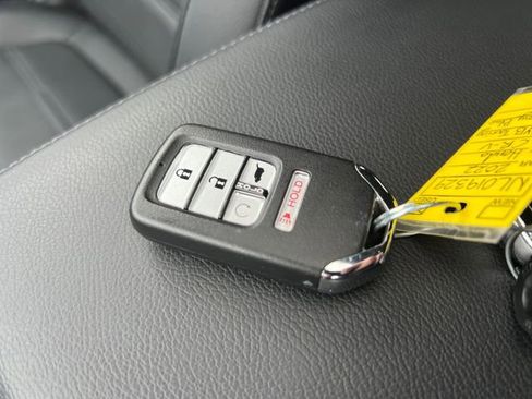 Used 2022 Honda CR-V Touring image 32