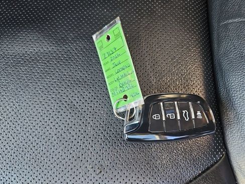 Used 2022 Jeep Compass Latitude w/ Sun and Sound Group AWD/4WD image 29