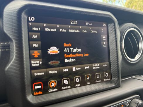 Used 2023 Jeep Wrangler Unlimited Sahara w/ Safety Group AWD/4WD image 19