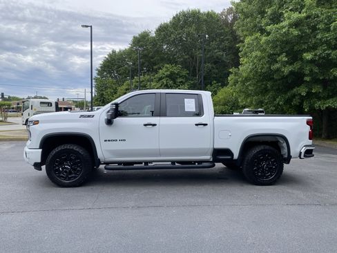 Used 2024 Chevrolet Silverado 2500 LT w/ Z71 Sport Edition AWD/4WD image 6