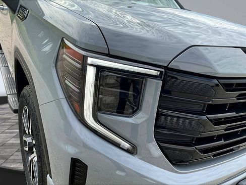 Used 2024 GMC Sierra 1500 Elevation w/ LPO, Elevation Black Package AWD/4WD image 35
