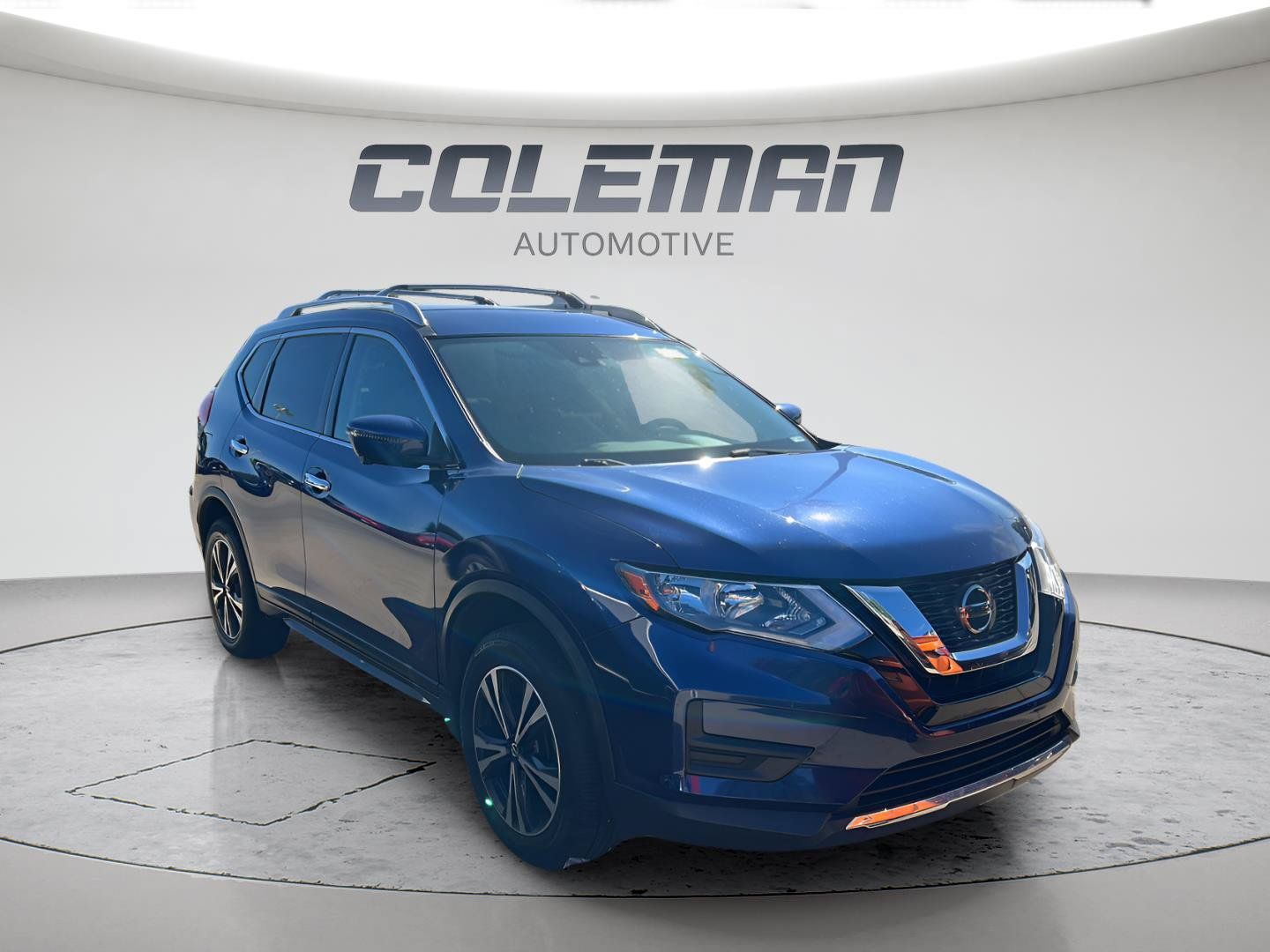 Used 2019 Nissan Rogue SV w/ Premium Package AWD/4WD image 2