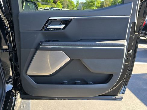 New 2025 GMC Sierra EV Denali image 28