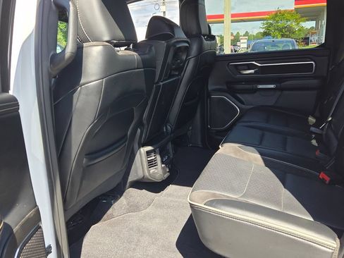 Used 2025 RAM 1500 Laramie AWD/4WD image 5