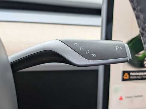 Used 2023 Tesla Model Y Long Range image 25