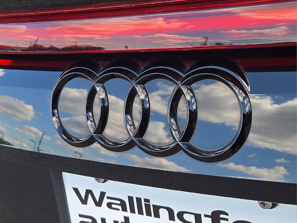 Used 2021 Audi Q8 Premium w/ Black Optic Package AWD/4WD image 28