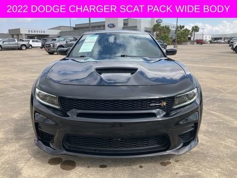 Used 2022 Dodge Charger Scat Pack image 2