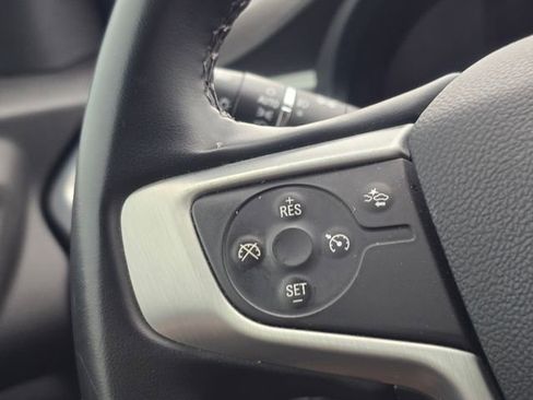 Used 2023 GMC Acadia SLT image 32