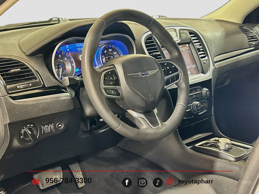 Used 2023 Chrysler 300 Touring w/ Sport Appearance Package RWD image 8