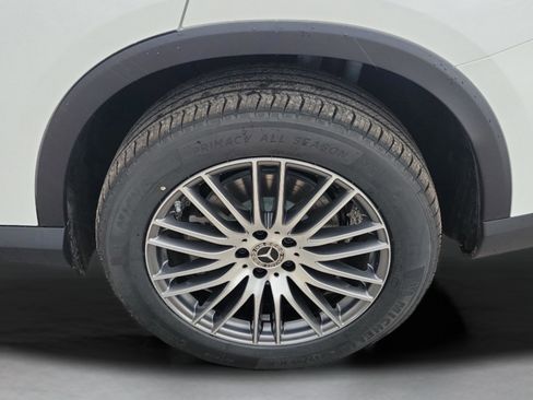 Certified 2026 Mercedes-Benz GLC 300 image 33