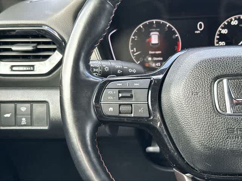 Used 2024 Honda Pilot TrailSport image 9