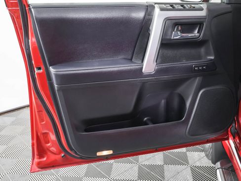 Used 2018 Toyota 4Runner Limited image 32